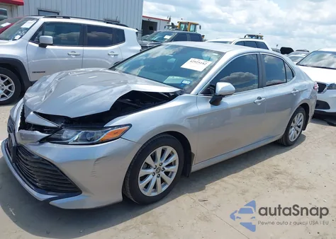 2019 Toyota Camry Le from USA, damaged, VIN 4T1B11HK8KU699998